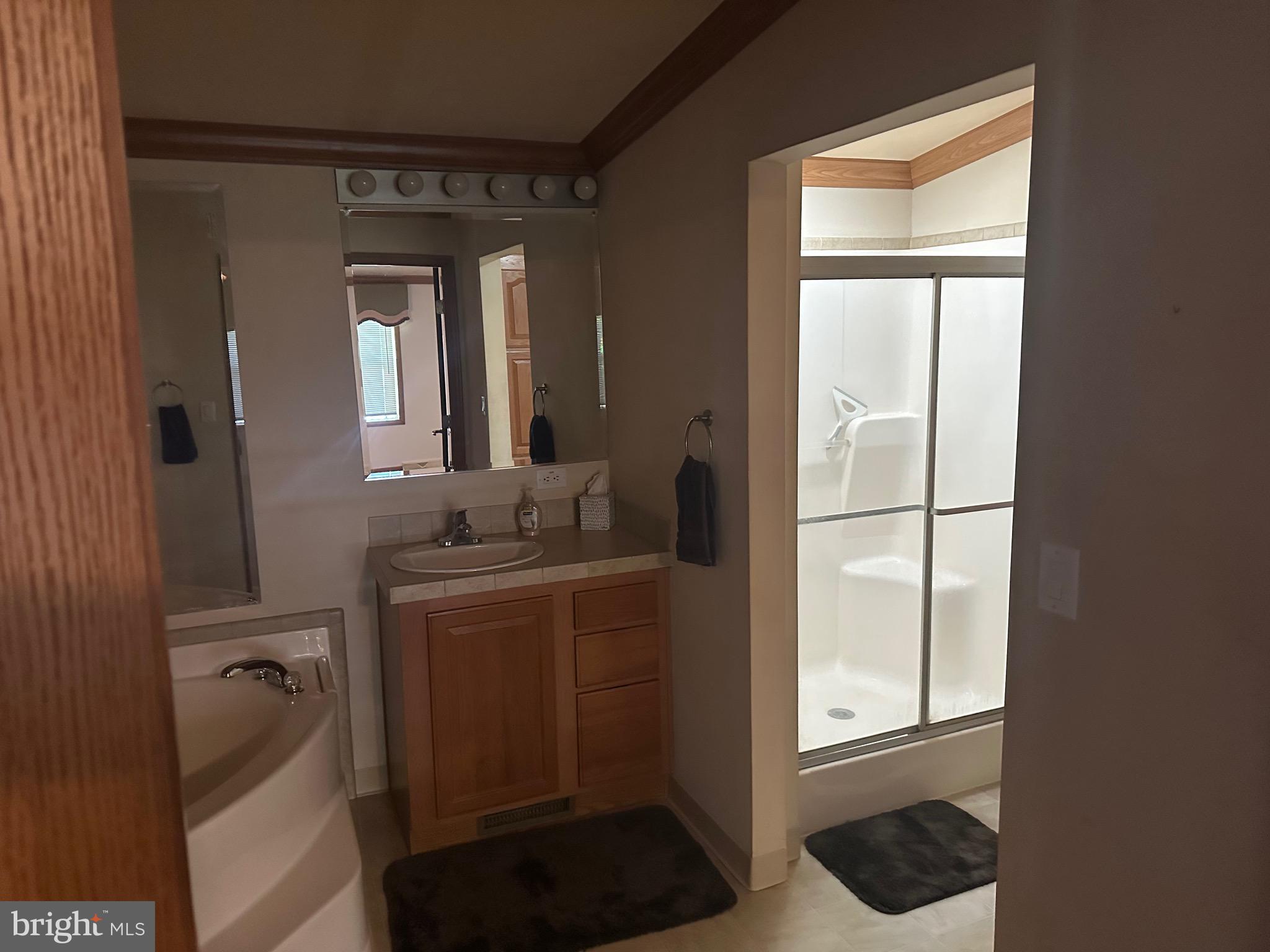 MELODYLAKESCNTRYCLUB - Residential