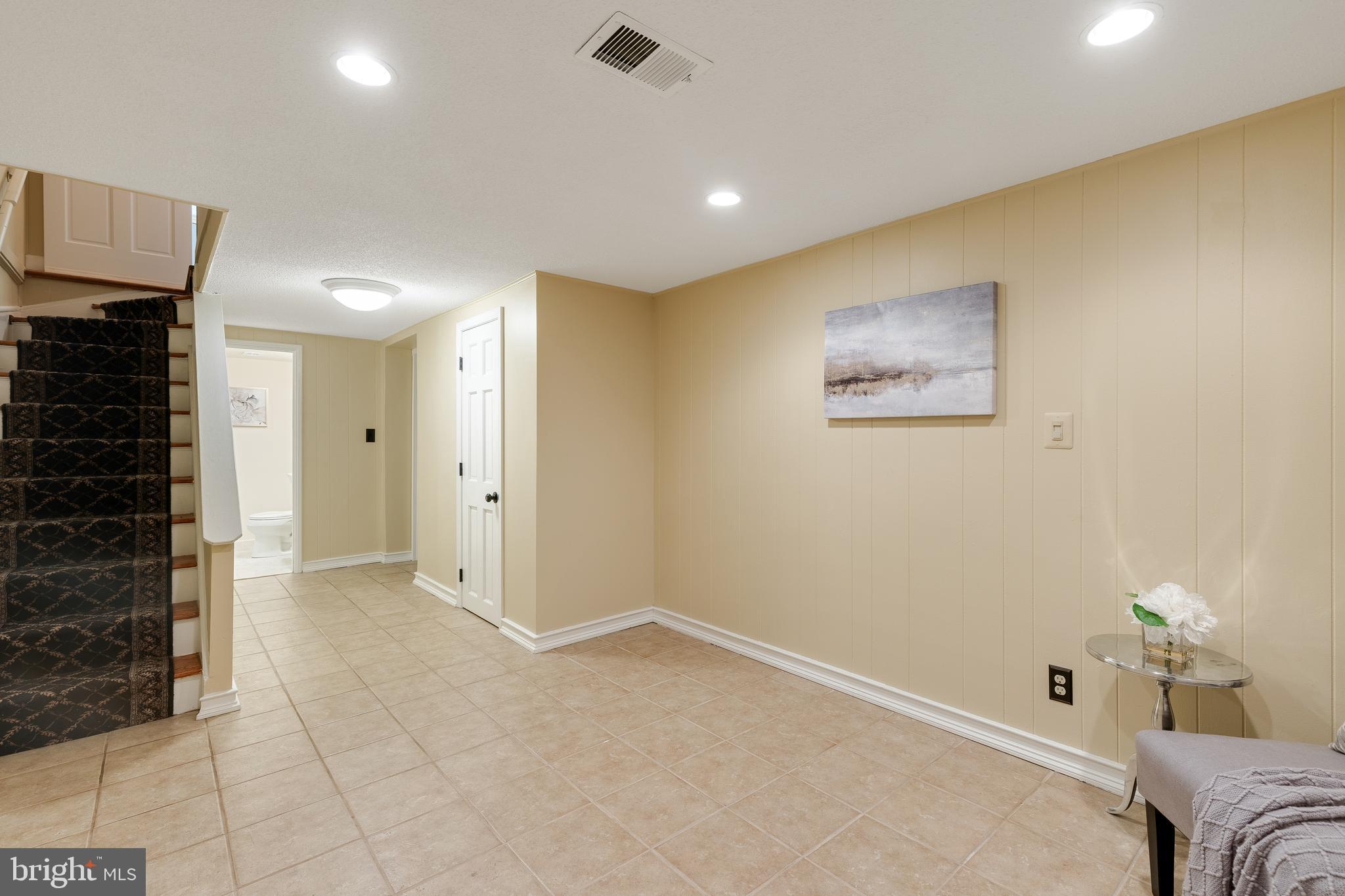 FAIRLINGTON MEWS - Residential