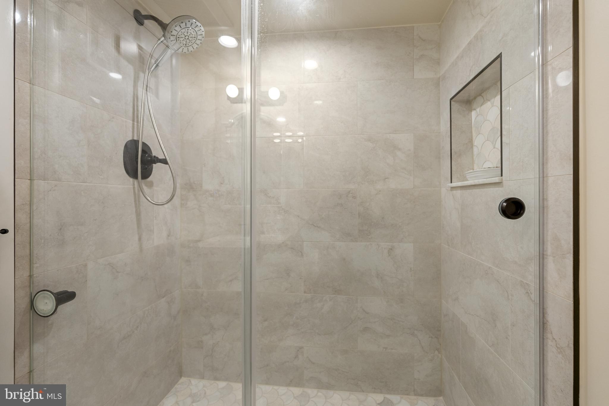 FAIRLINGTON MEWS - Residential