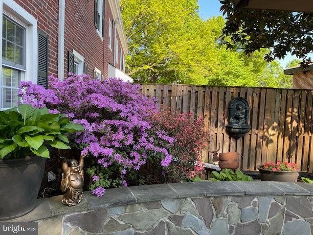 FAIRLINGTON MEWS - Residential