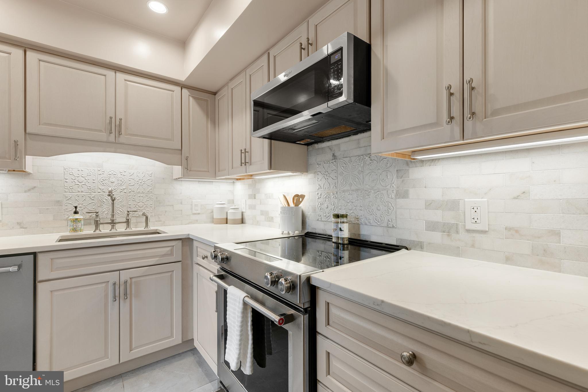 FAIRLINGTON MEWS - Residential