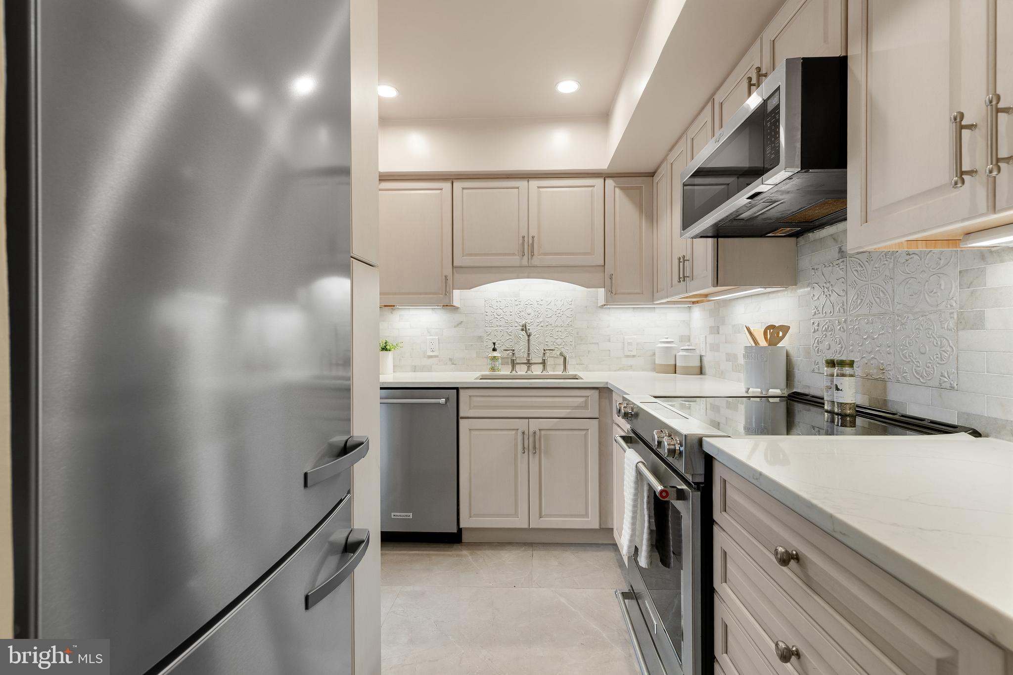 FAIRLINGTON MEWS - Residential