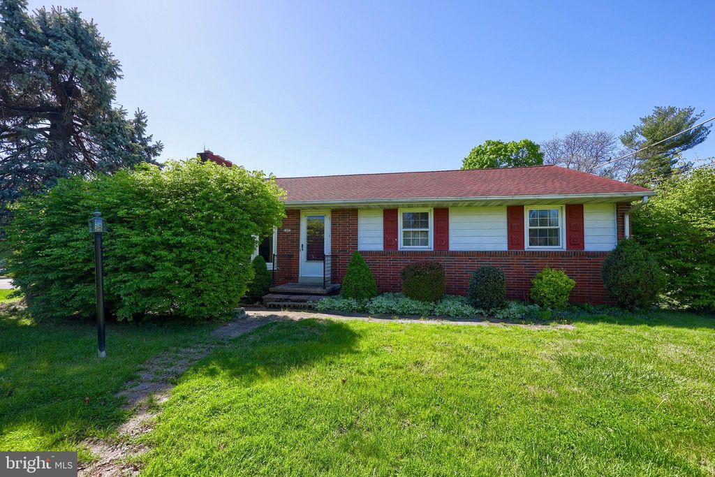 Photo of 2422 New Holland Pike, LANCASTER, PA 17601 (MLS # PALA2068954)