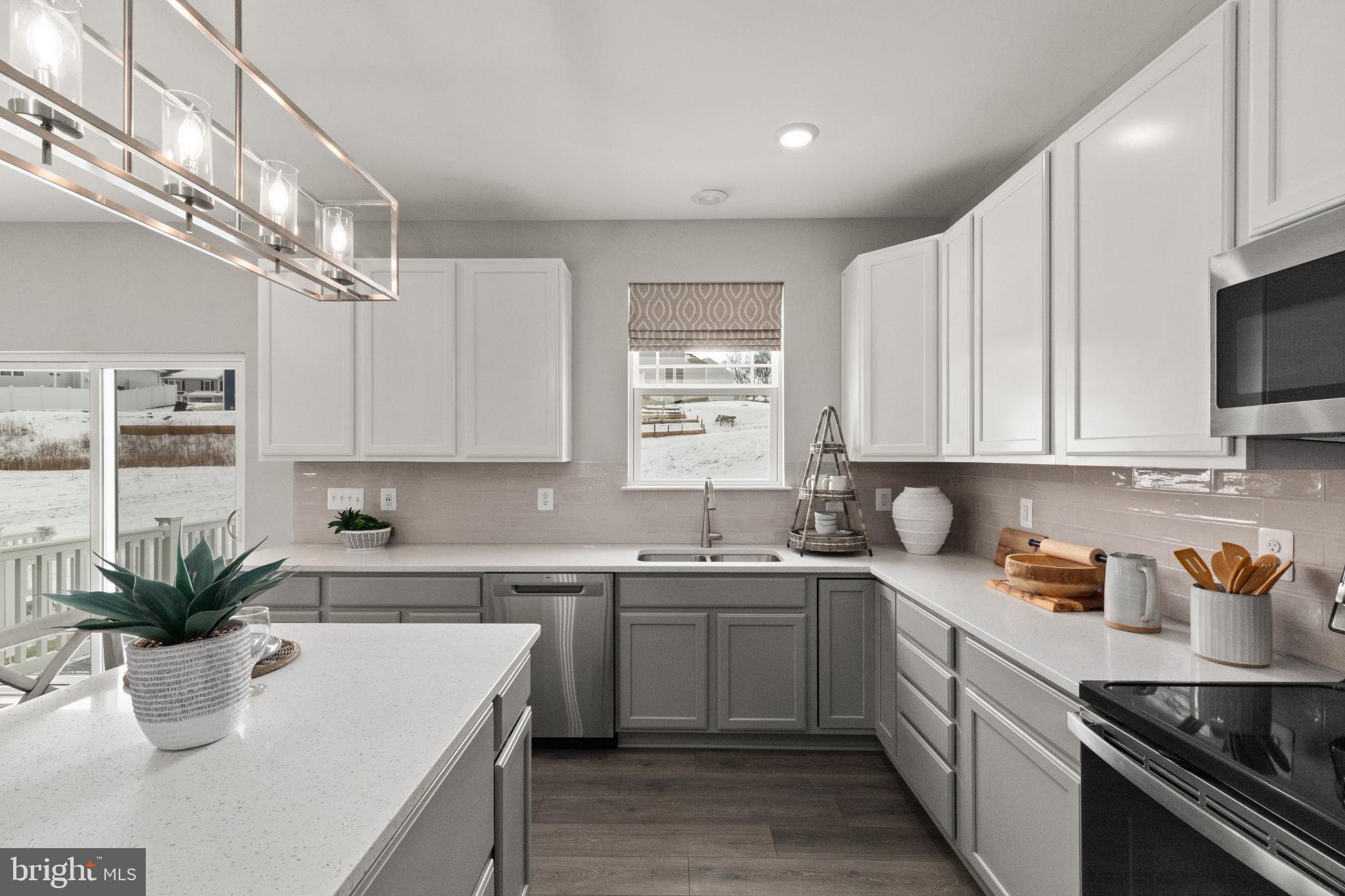 LEXINGTON ESTATES - Residential