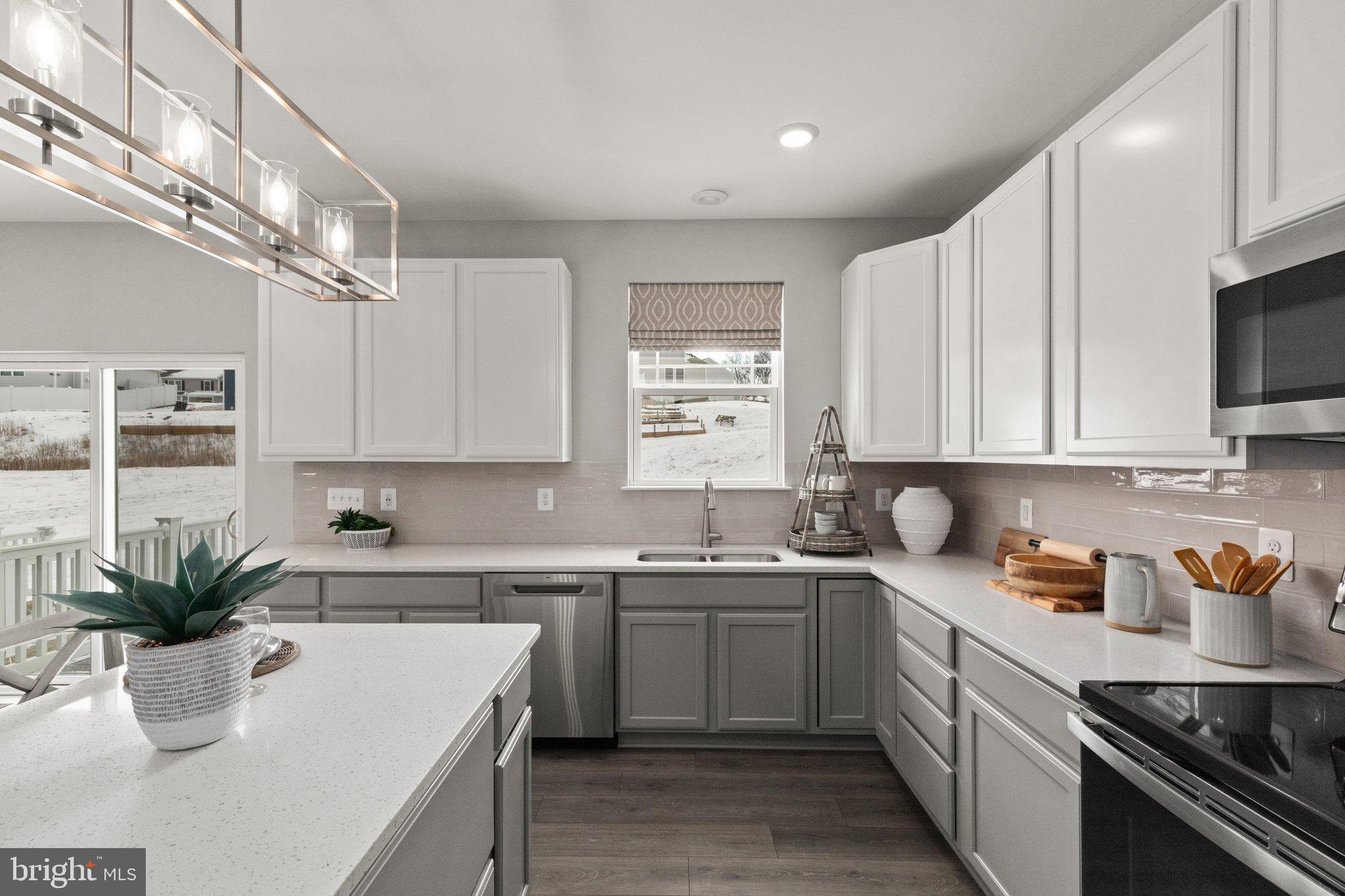 LEXINGTON ESTATES - Residential