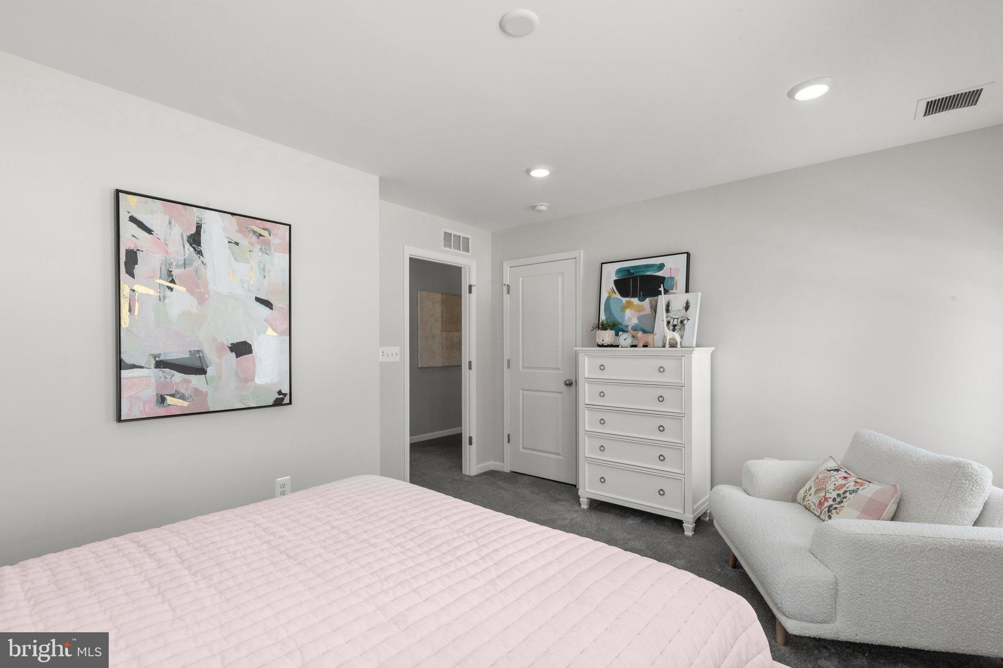 LEXINGTON ESTATES - Residential