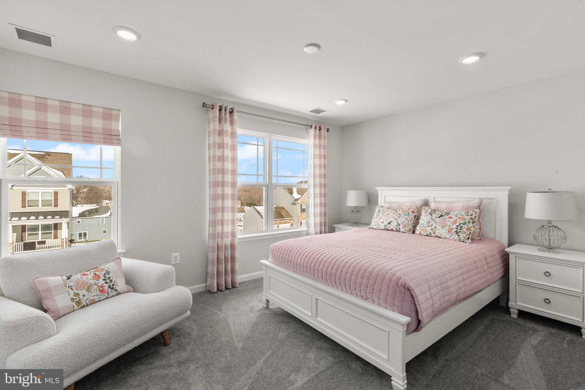 LEXINGTON ESTATES - Residential