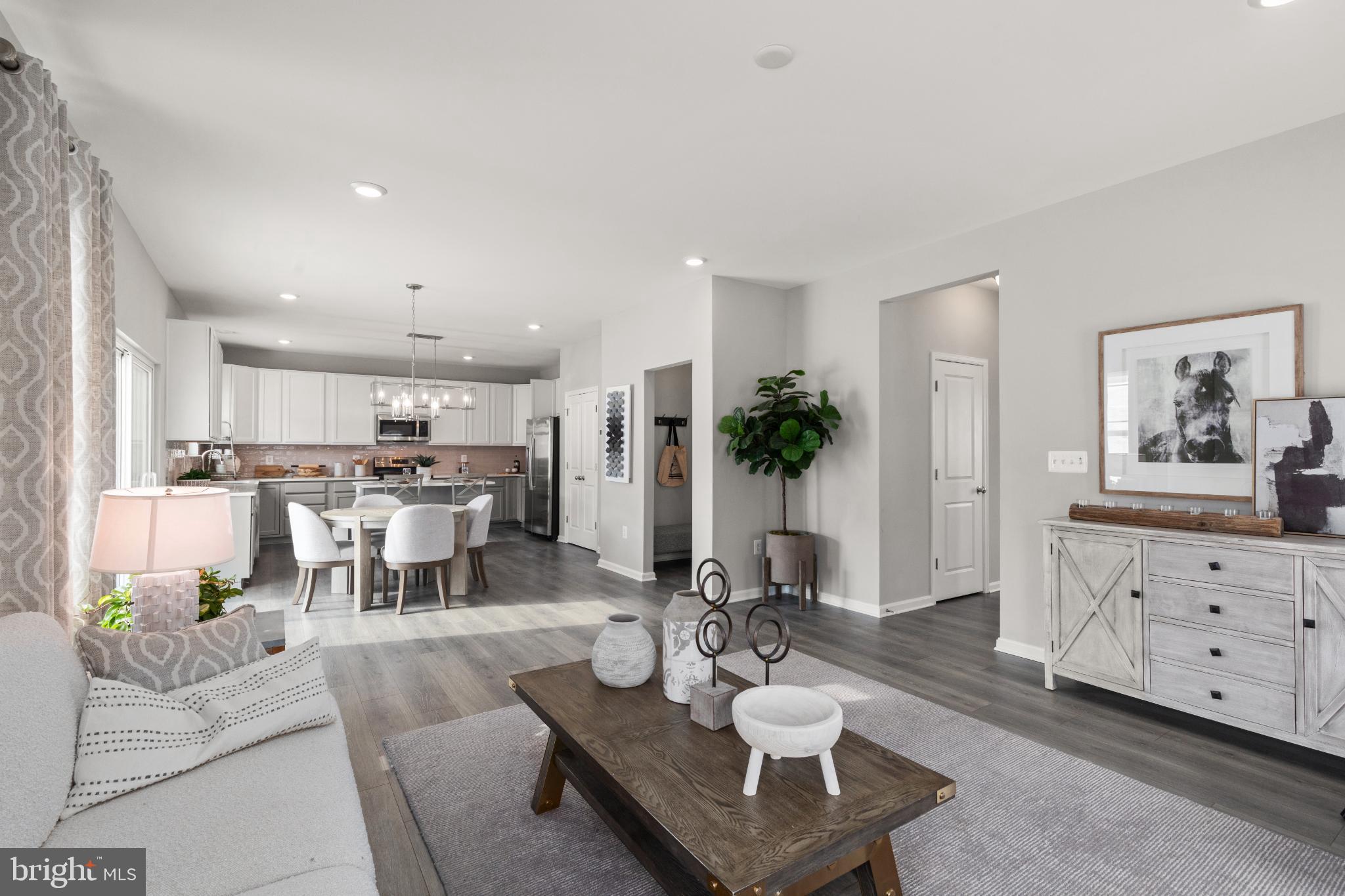 LEXINGTON ESTATES - Residential