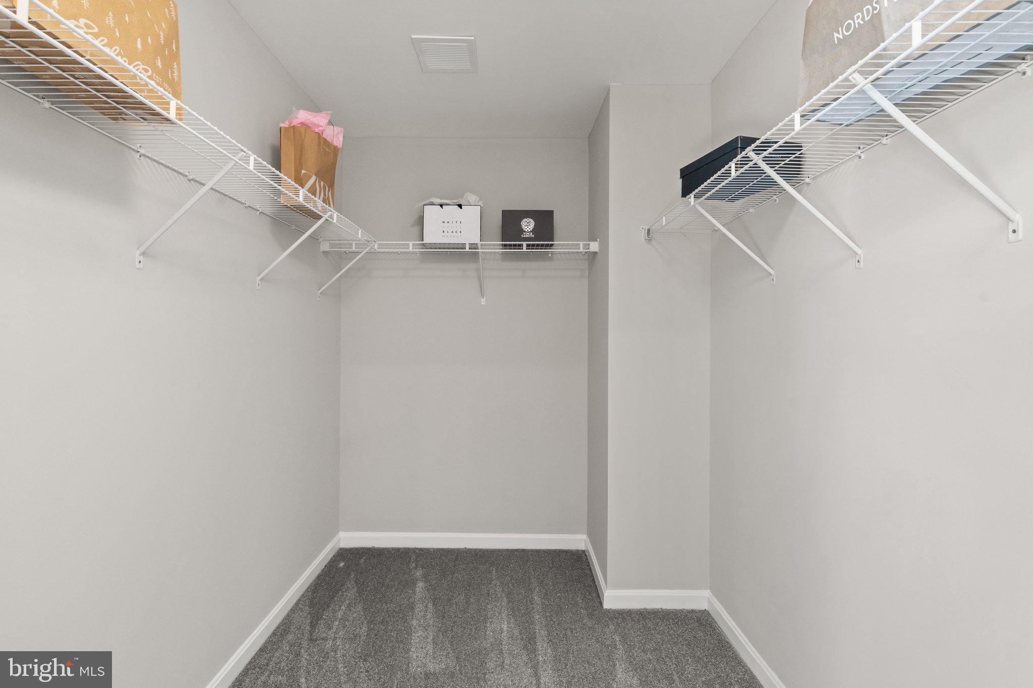 LEXINGTON ESTATES - Residential