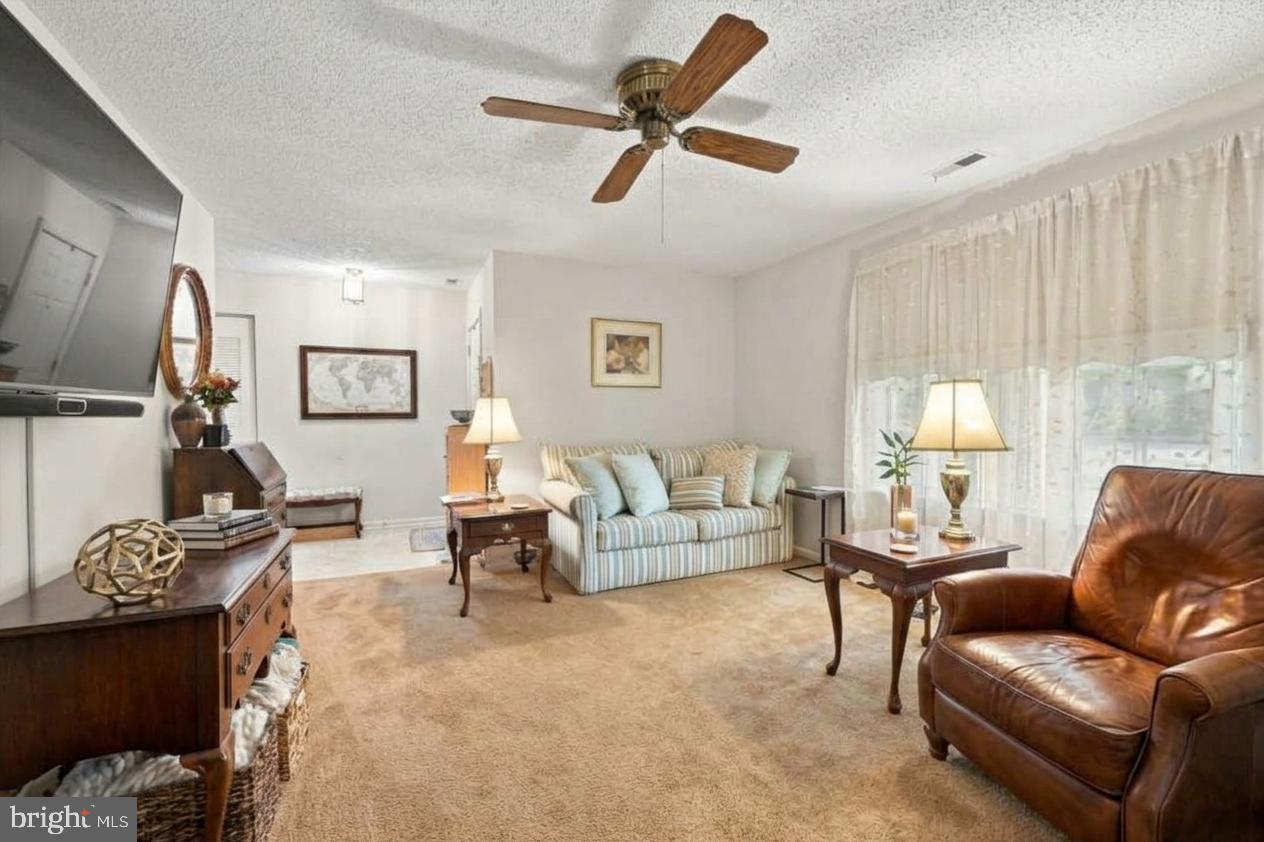 735 S MAIN ROAD 48