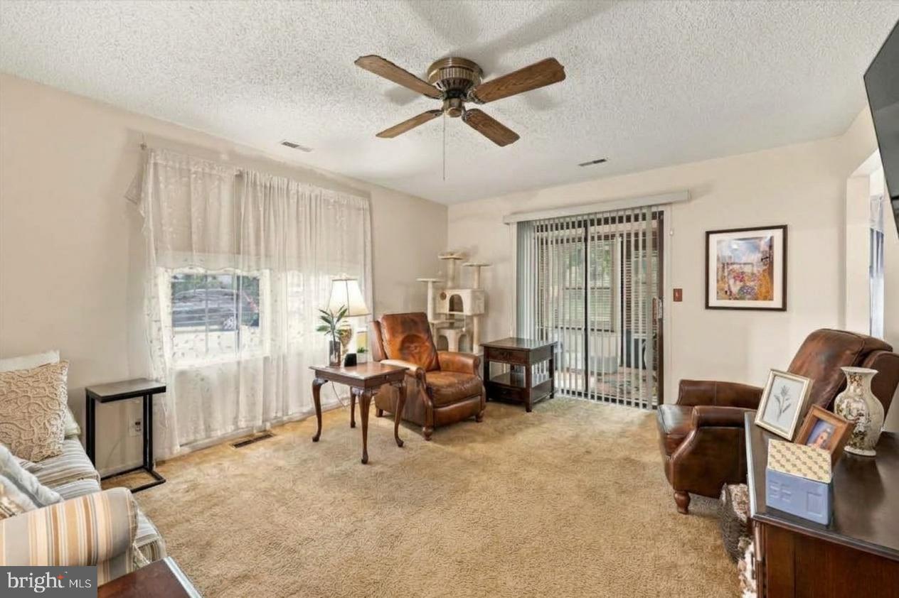 735 S MAIN ROAD 48