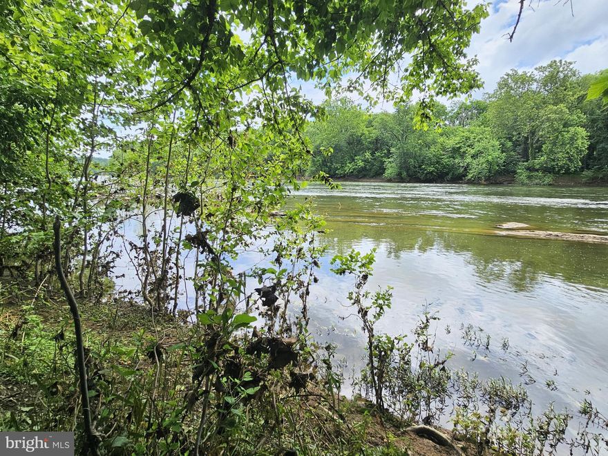 Welcome to your river front retreat containing 3.951 acres and 190 feet of accessible Shenandoah River frontage ideal for fishing, kayaking, or simply soaking in the serenity.  The elevated bluff provides a building site with a breathtaking 180-degree view of the Shenandoah River and the Blue Ridge Mountains.  The property is located on Bethany Lane and Dailey Drive (private roads)  in Kabletown, a quiet, rural area with easy access to Leesburg and Winchester, VA (30 +/- minutes); Charles Town, WV and Harpers Ferry, WV (15 +/- minutes).  This property has it all!!! Gently rolling pasture and partially wooded for natural privacy. Septic perc results allow for a 4 or 5 bedroom home.  Room to build, grow, and breathe—whether it’s a full-time home or weekend escape. Best of all....no HOA!!!!