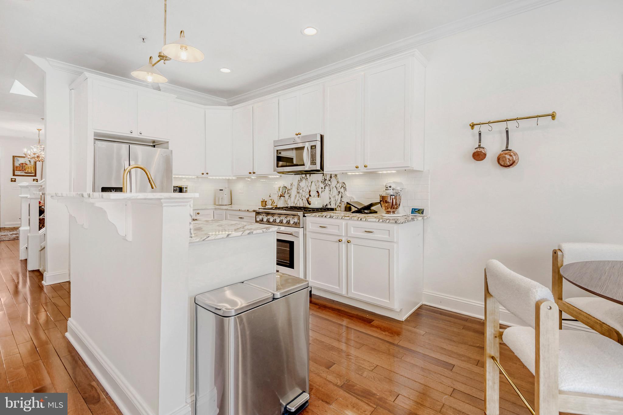 HAMPDEN HISTORIC DISTRICT - Residential