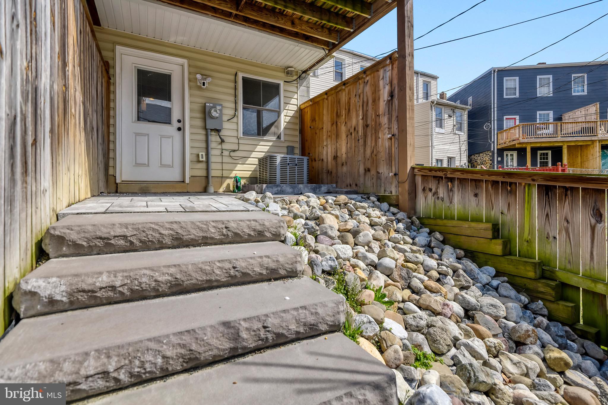 HAMPDEN HISTORIC DISTRICT - Residential