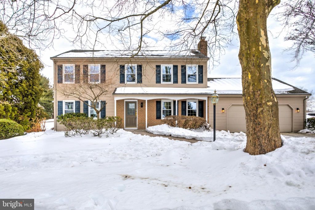 Photo of 7908 Woodsbluff Run, FOGELSVILLE, PA 18051 (MLS # PALH2014380)