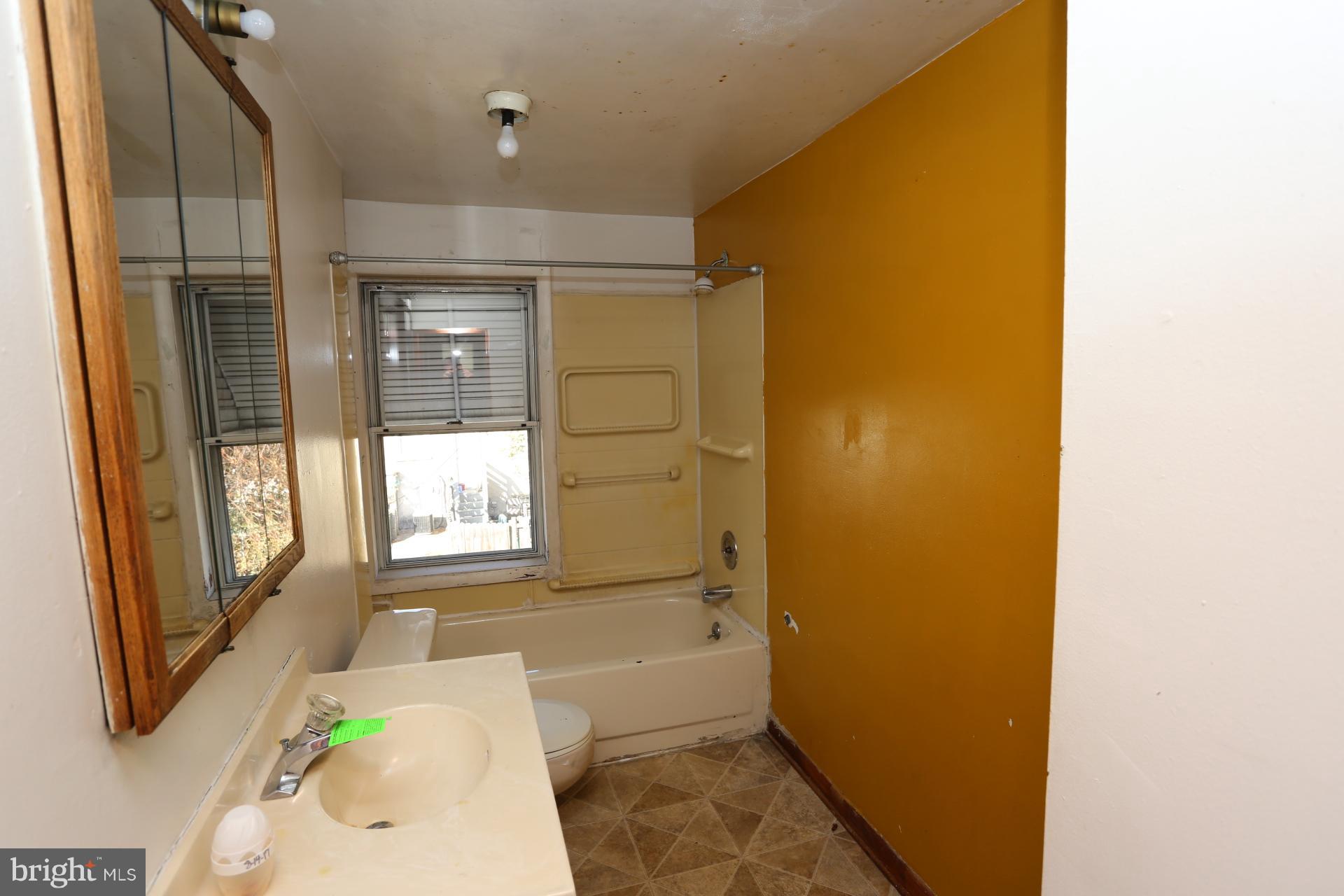 WASHINGTON VILLAGE - Residential