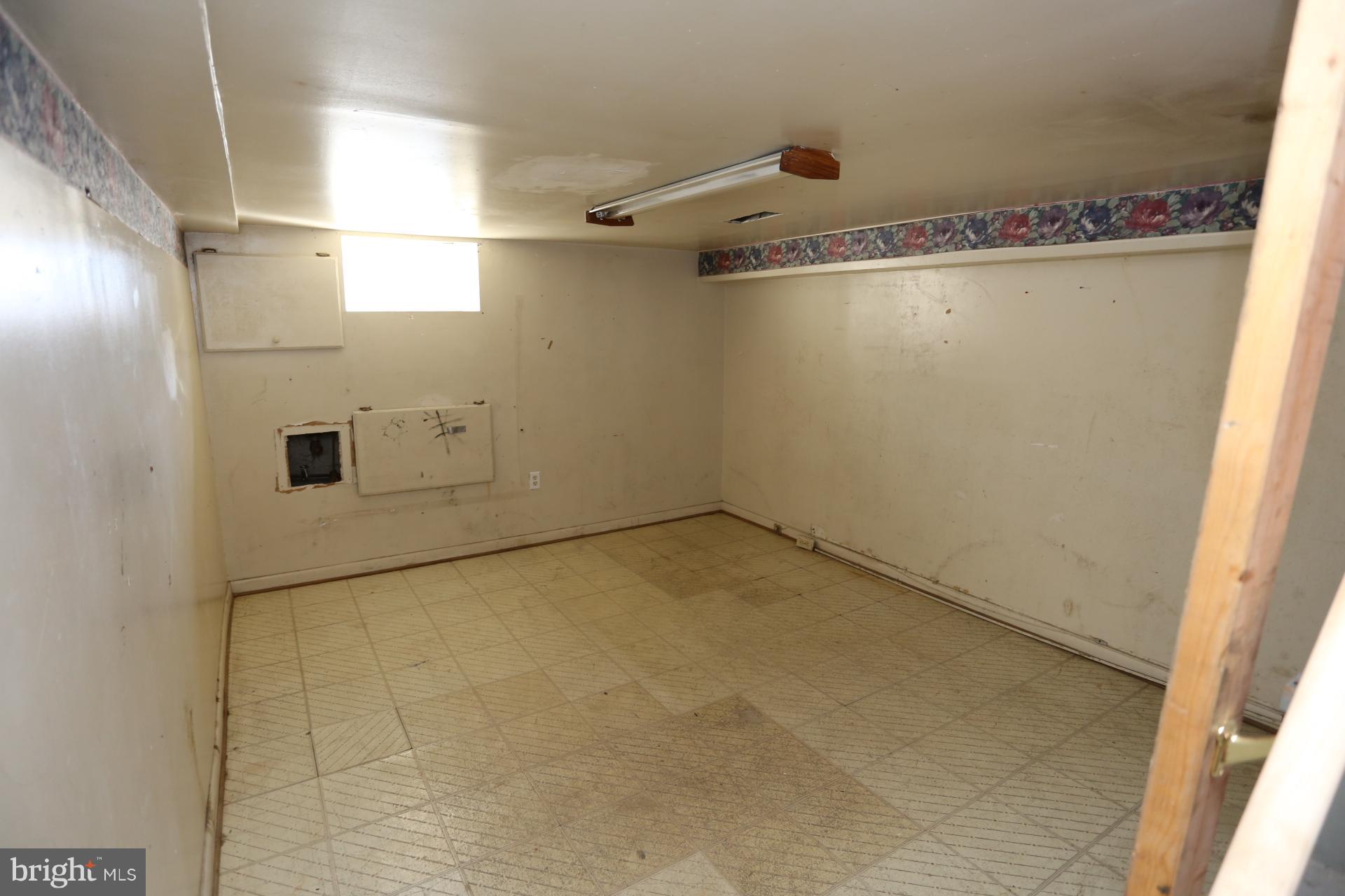 WASHINGTON VILLAGE - Residential