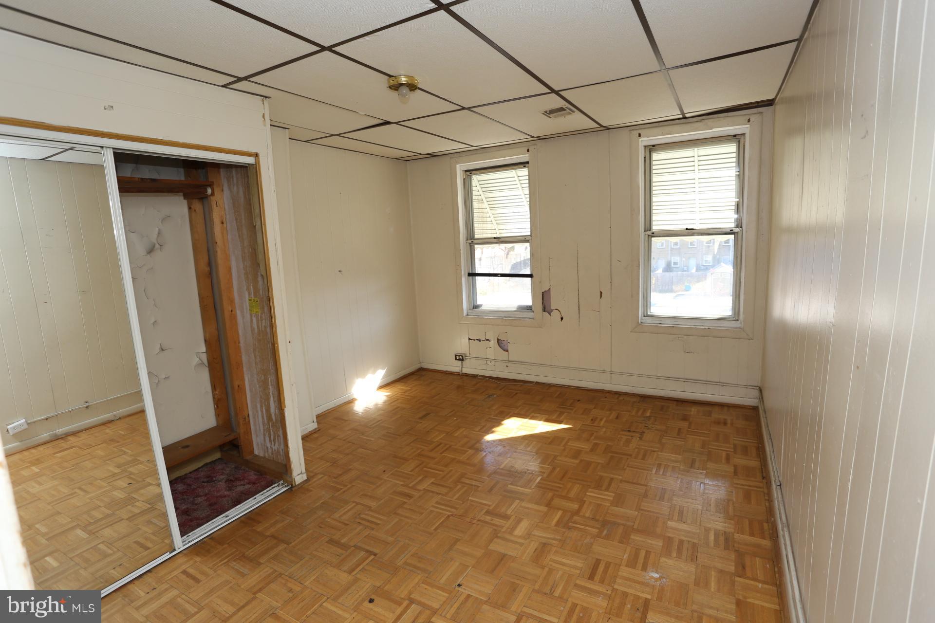 WASHINGTON VILLAGE - Residential