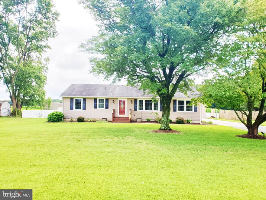Spacious 3 bedroom ranch style home with an office/den that could be 4th bedroom PLUS a large great room and dining room, insulated vinyl windows throughout, vinyl siding, updated bathrooms and kitchen, ceramic tile in baths and laundry room, plus a spacious detached garage! Situated on more than half an acre. NO city taxes but conveniently close to town. This  perfect for those looking for an income property (it's currently generating $1650/month in rental income) as well as owner occupants (flexible tenants can vacate with 60 days notice).