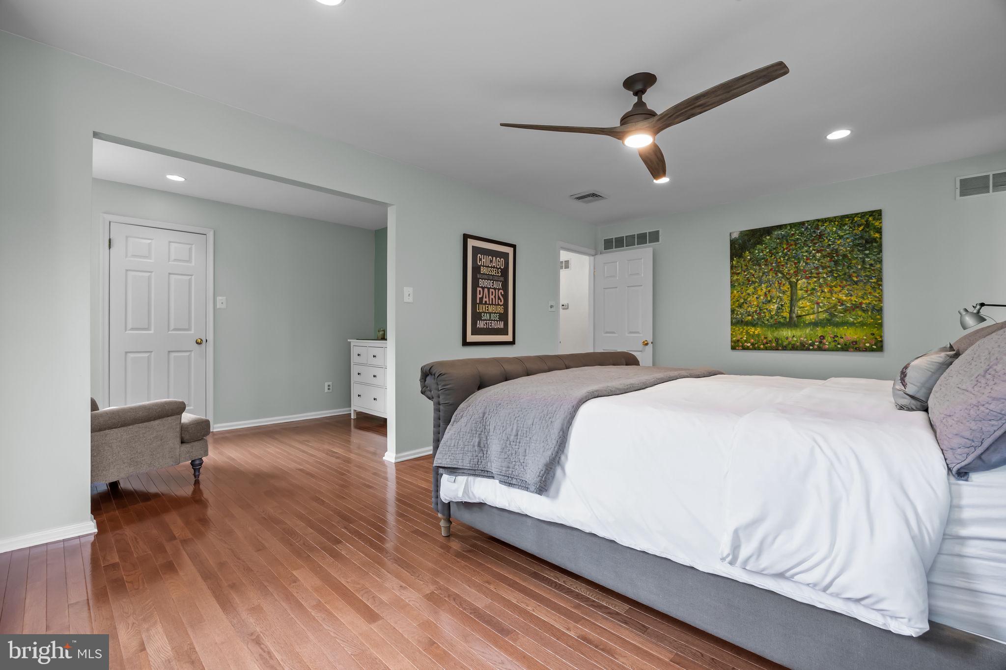 RIVER KNOLL - Residential