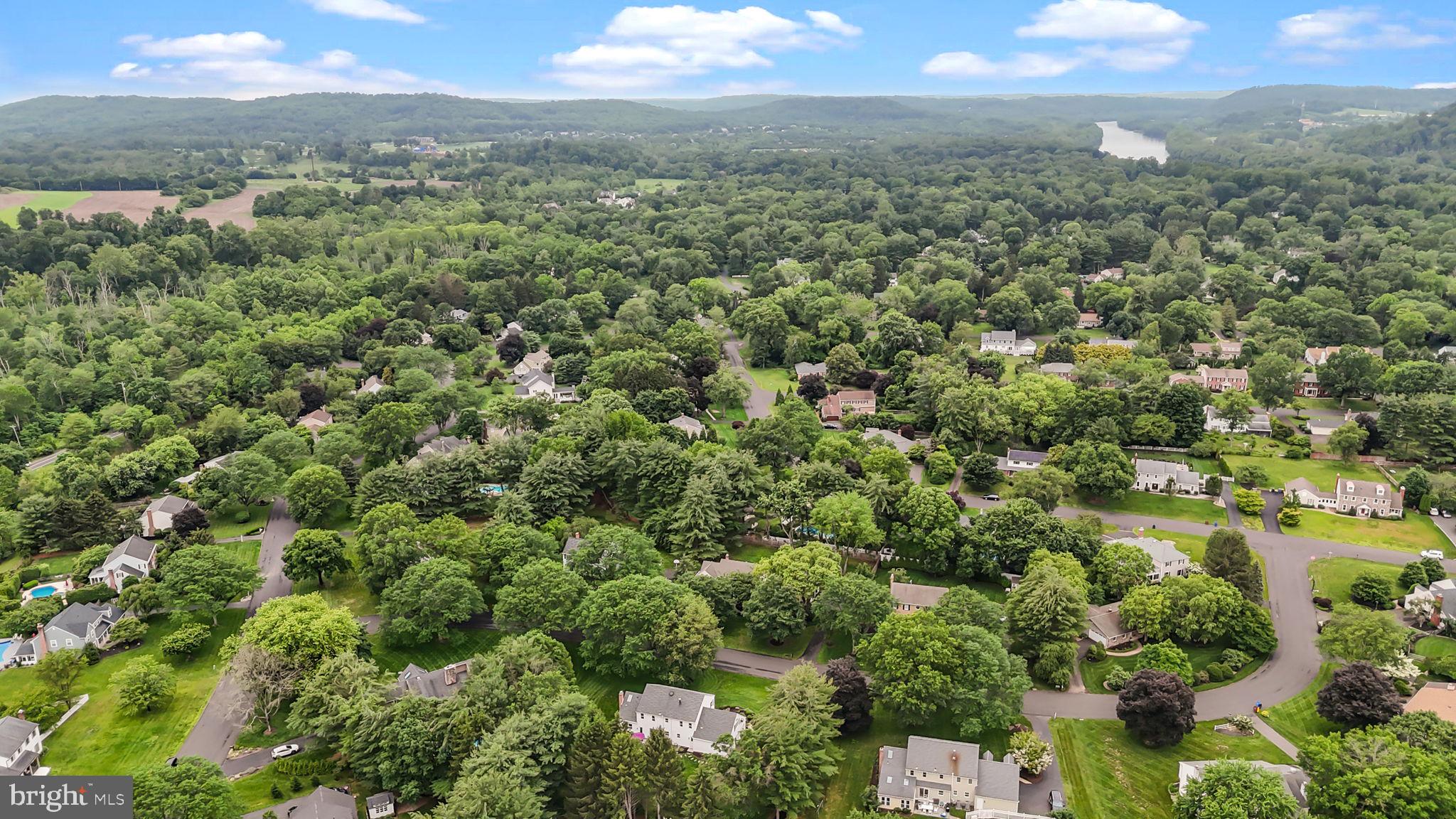 RIVER KNOLL - Residential