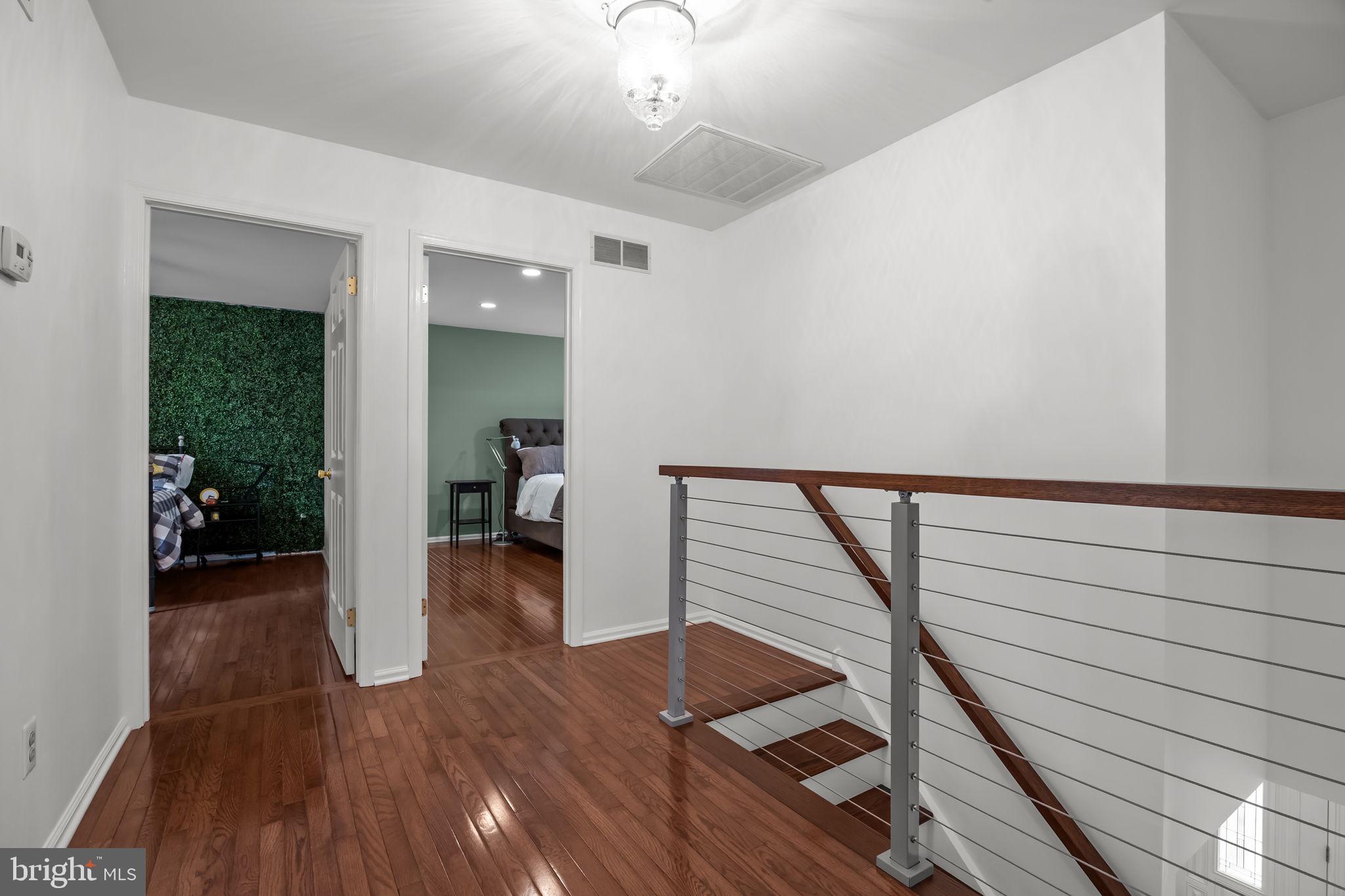 RIVER KNOLL - Residential