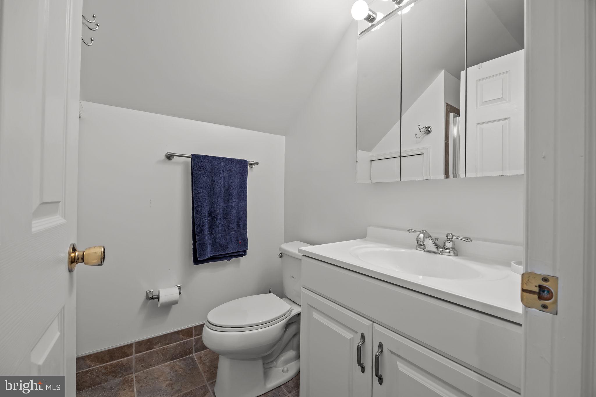 RIVER KNOLL - Residential