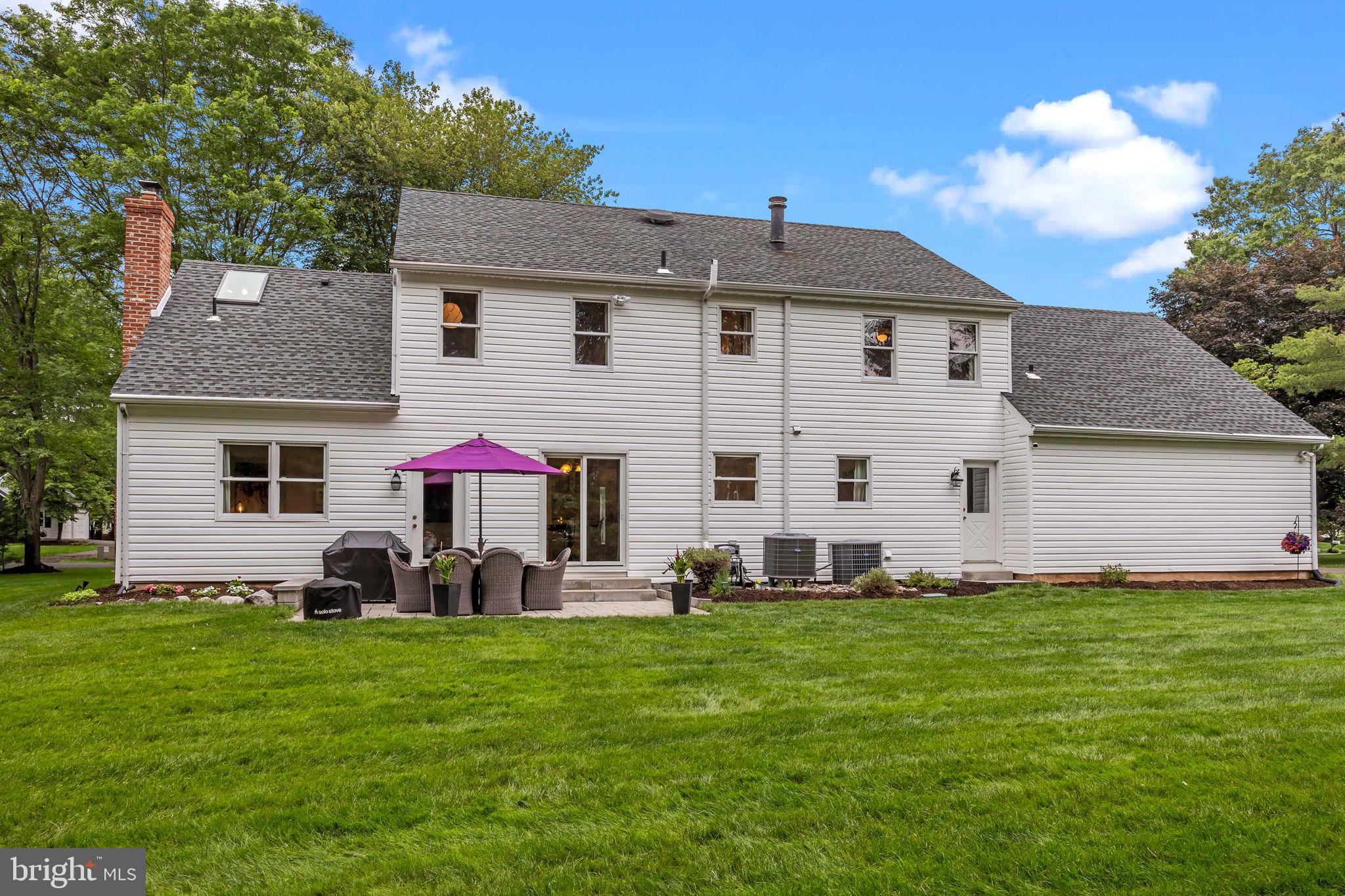 RIVER KNOLL - Residential