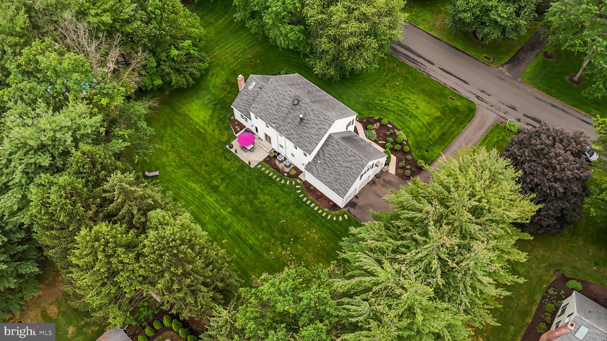 RIVER KNOLL - Residential