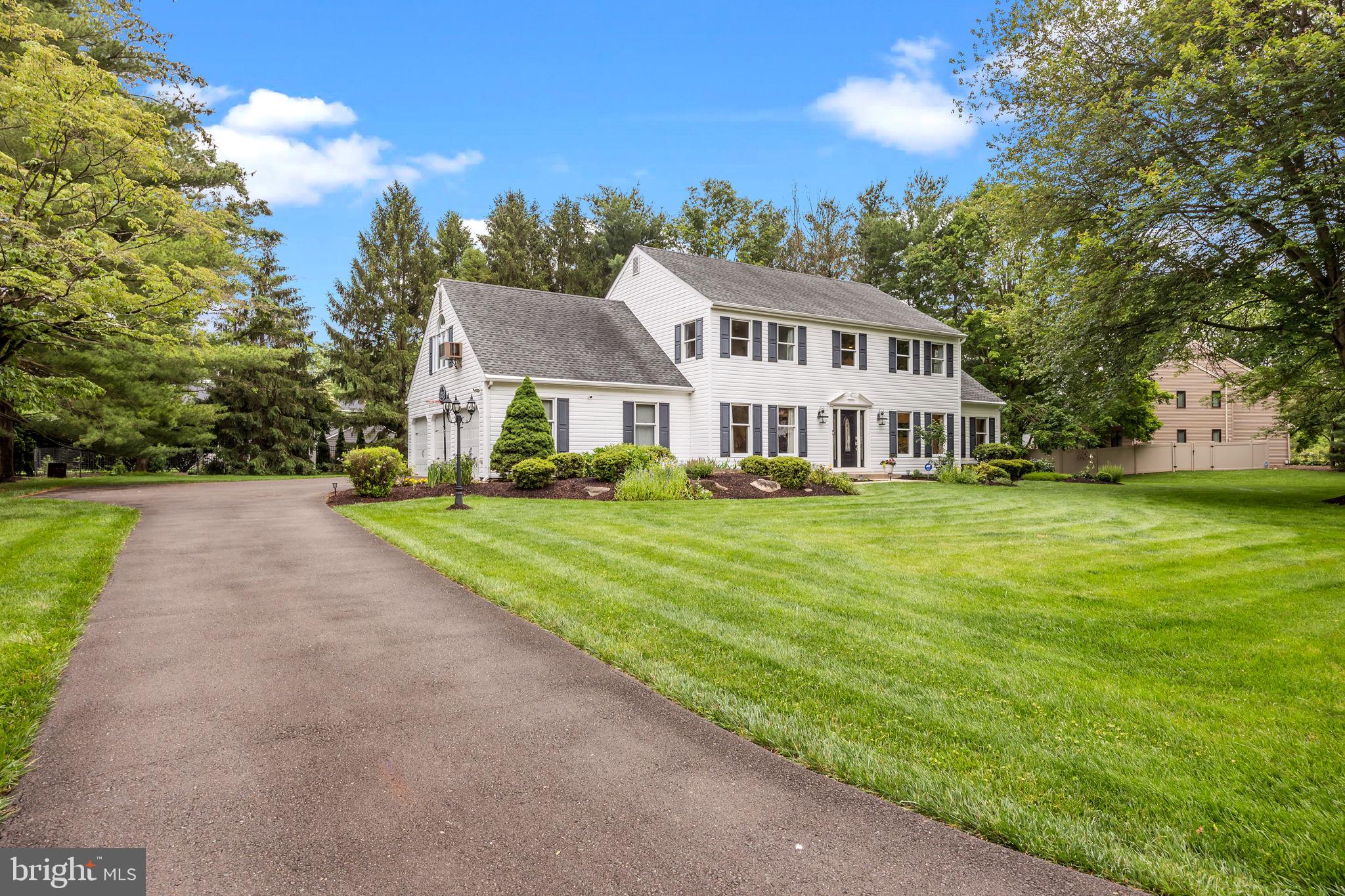 RIVER KNOLL - Residential