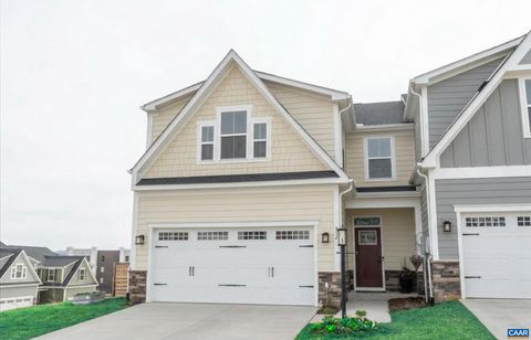 Townhouse For Sale - 832 Swede St St<br/> Albemarle County, CHARLOTTESVILLE, VA 22901