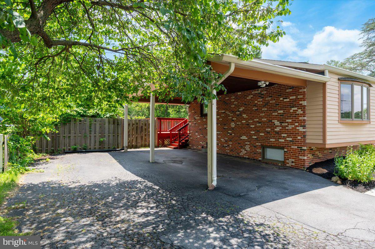 15617 ALLNUTT LANE