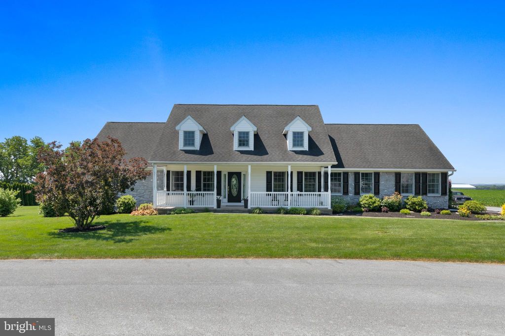 Photo of 2502 MOUNT PLEASANT RD, MOUNT JOY, PA 17552 (MLS # PALA2033986)
