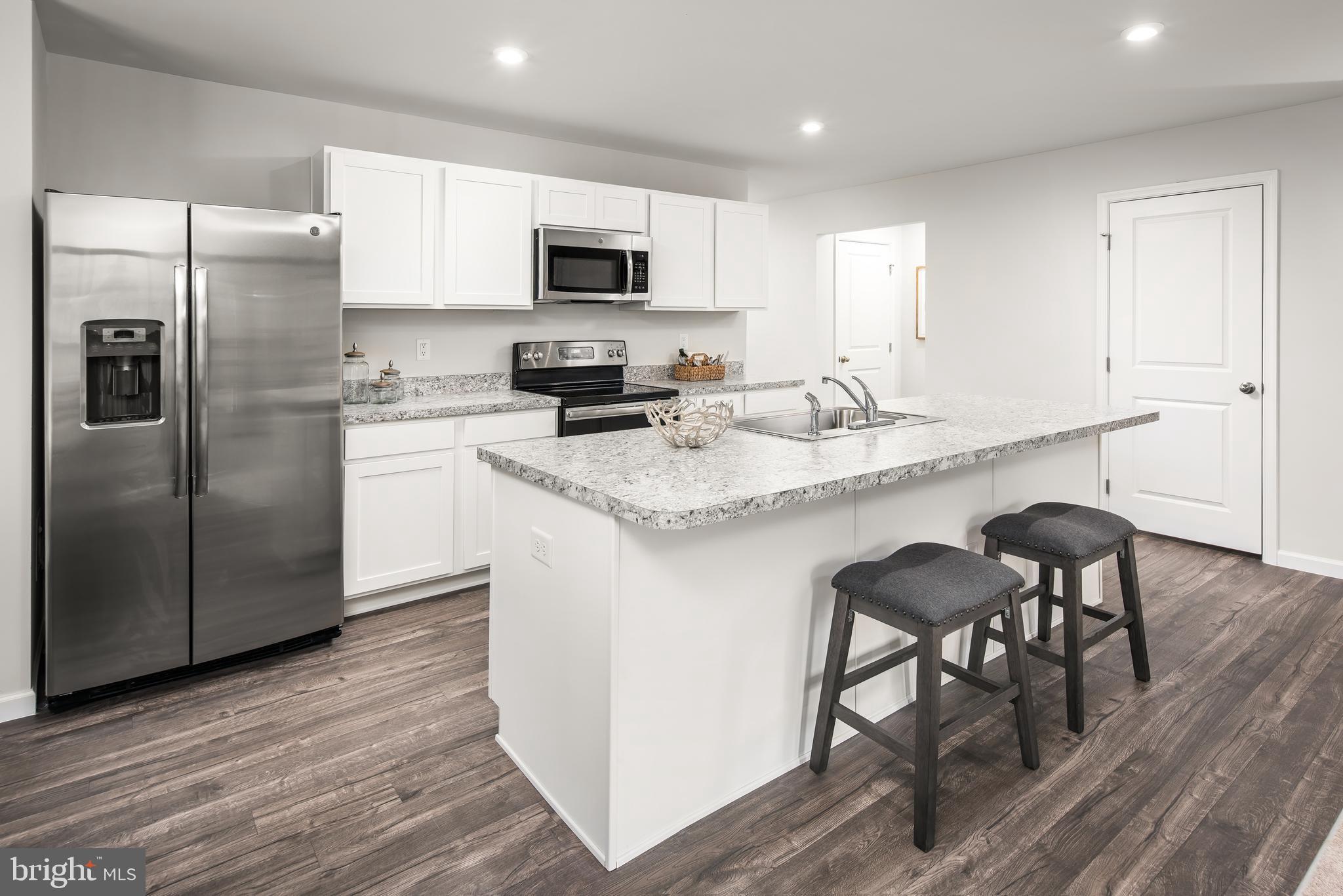 GREEN RIDGE MANOR - Residential