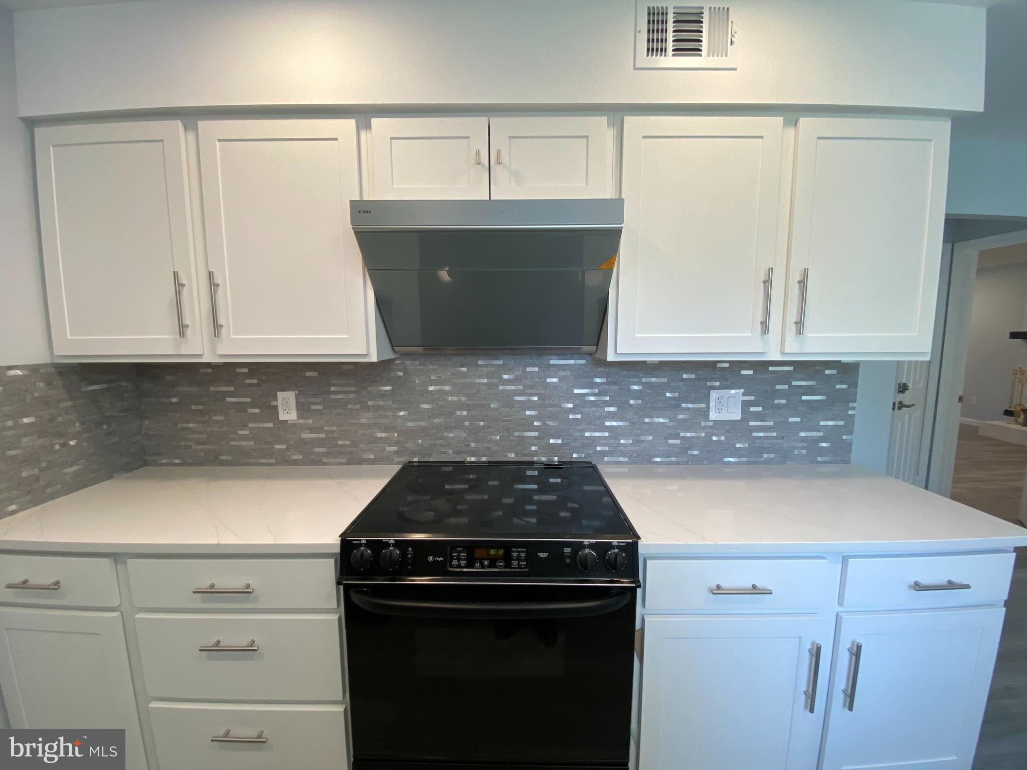 WOLF TRAP GREEN - Residential Lease