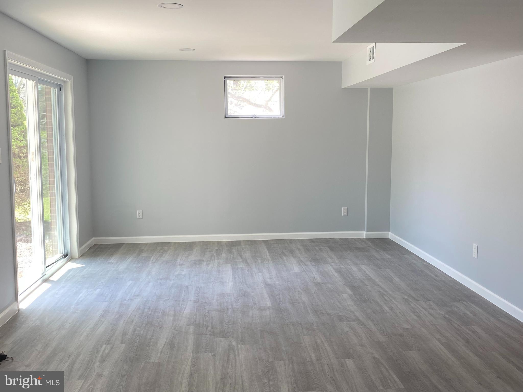 WOLF TRAP GREEN - Residential Lease