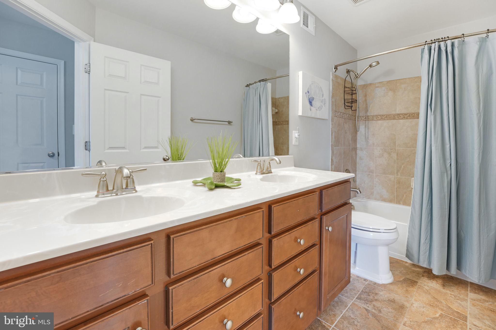 ELLIS MILL ESTATES - Residential