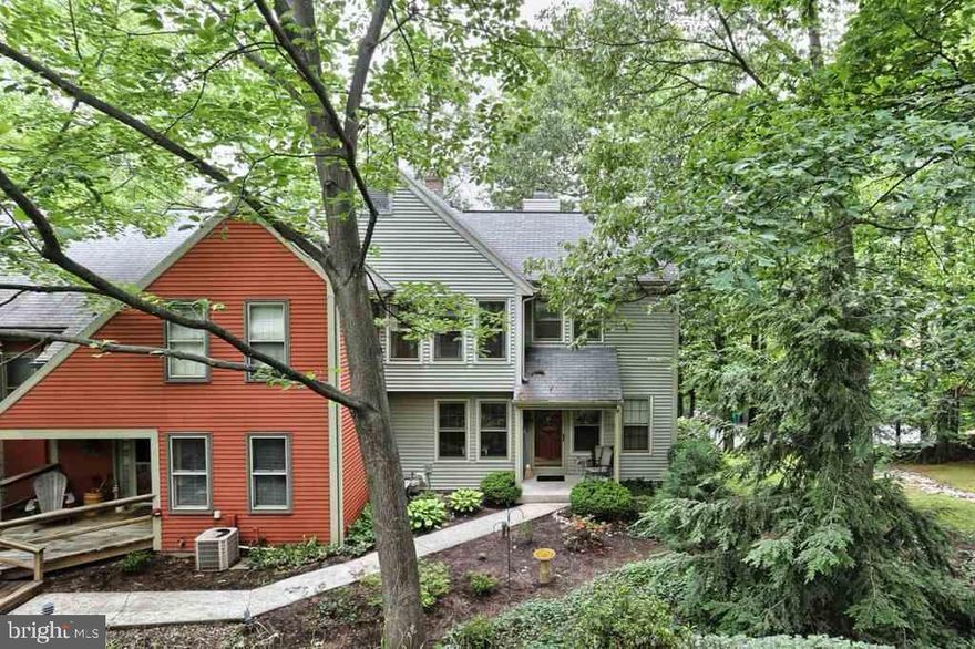 Lovely Raleigh end unit townhome in excellent condition. Upgraded cherry kitchen with custom counters and pass-thru to LR/DR combo with fireplace and access to 3-seasons sunporch. Upper level with 2 bedrooms and Jack-and-Jill bathroom. LL Family Room with full bath. Convenient to Hershey Med Center, major highway systems and shopping.
