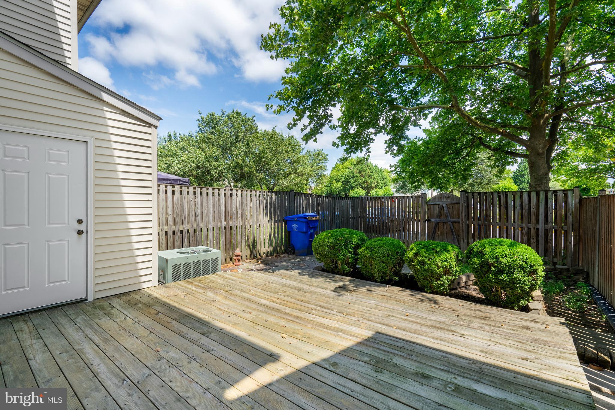 ST CHARLES SUB - HAMPSHIRE - Residential