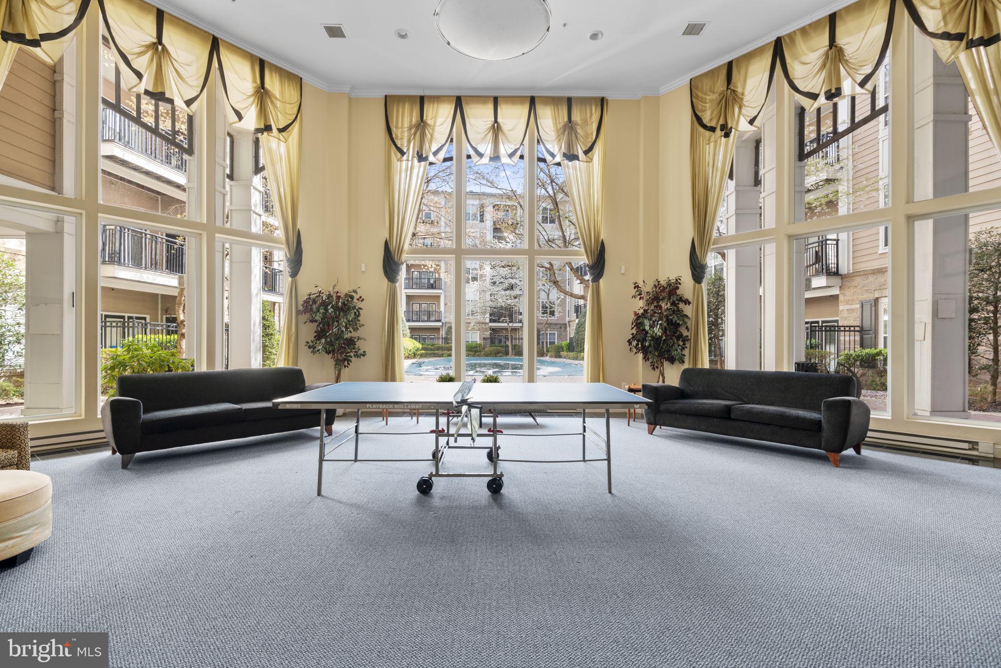 FITZ AT ROCKVILLE TOWN C - Residential