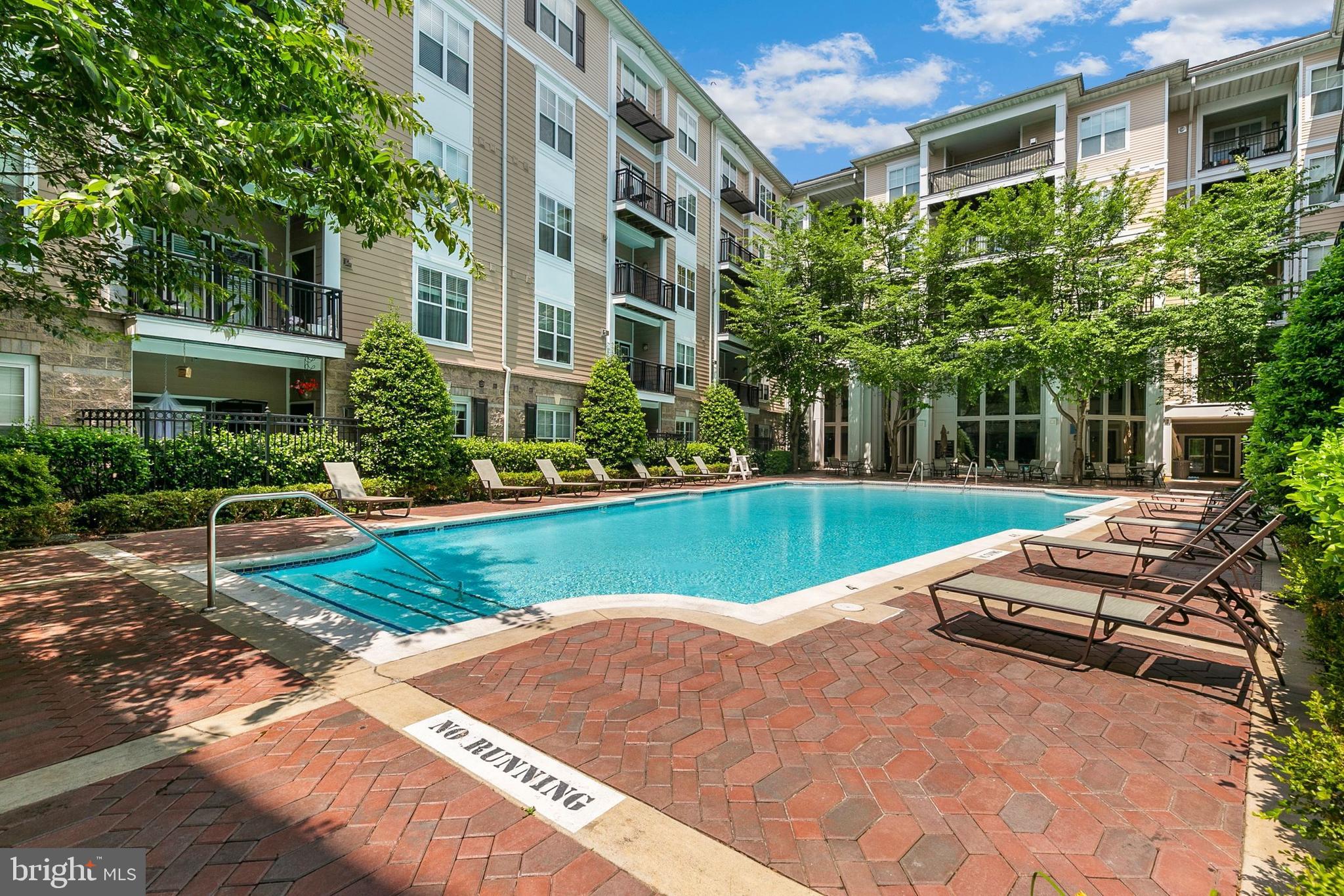 FITZ AT ROCKVILLE TOWN C - Residential