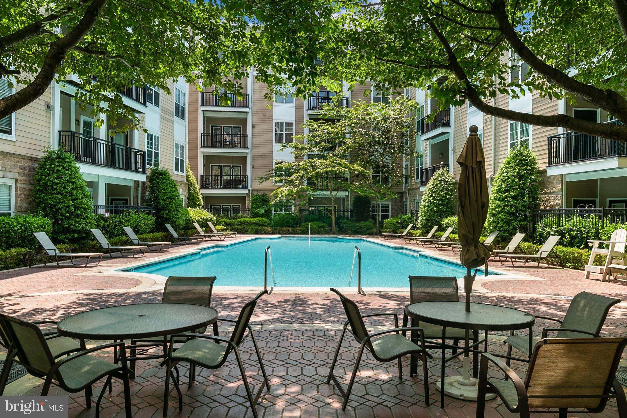 FITZ AT ROCKVILLE TOWN C - Residential