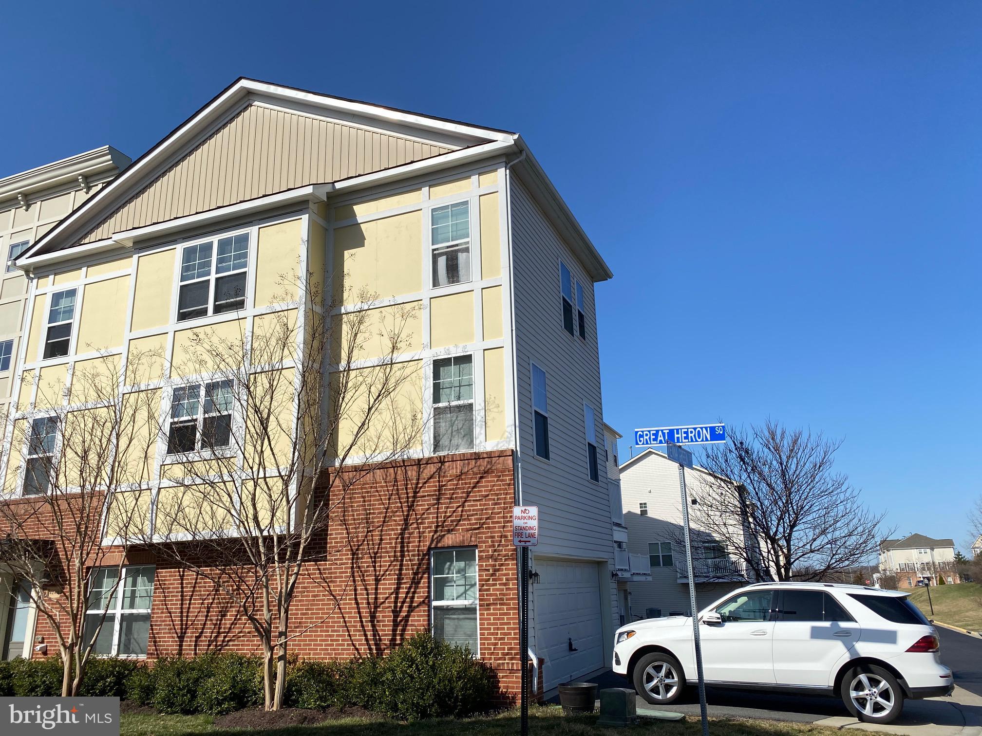 BRAMBLETON OVERLOOK - Residential Lease