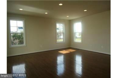 BRAMBLETON OVERLOOK - Residential Lease