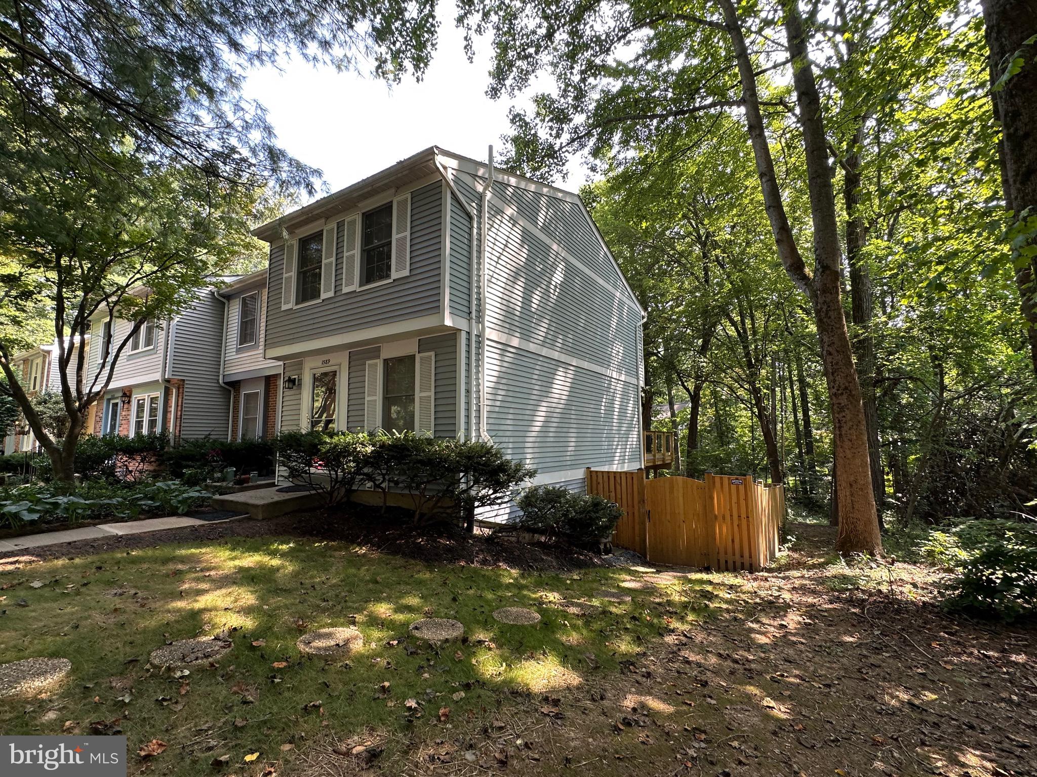 RESTON - Residential Lease