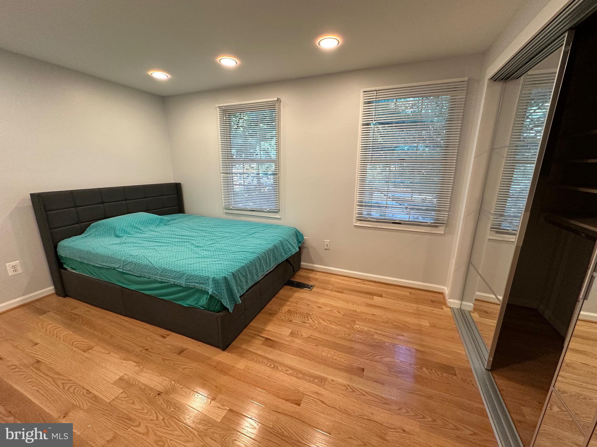 RESTON - Residential Lease