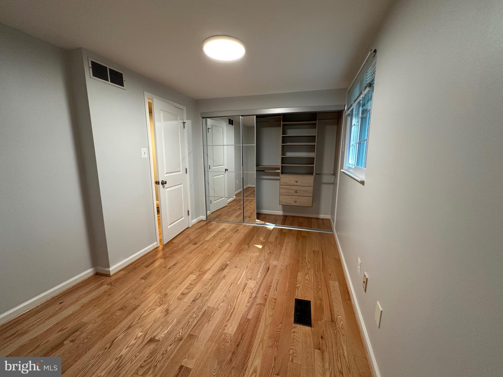 RESTON - Residential Lease