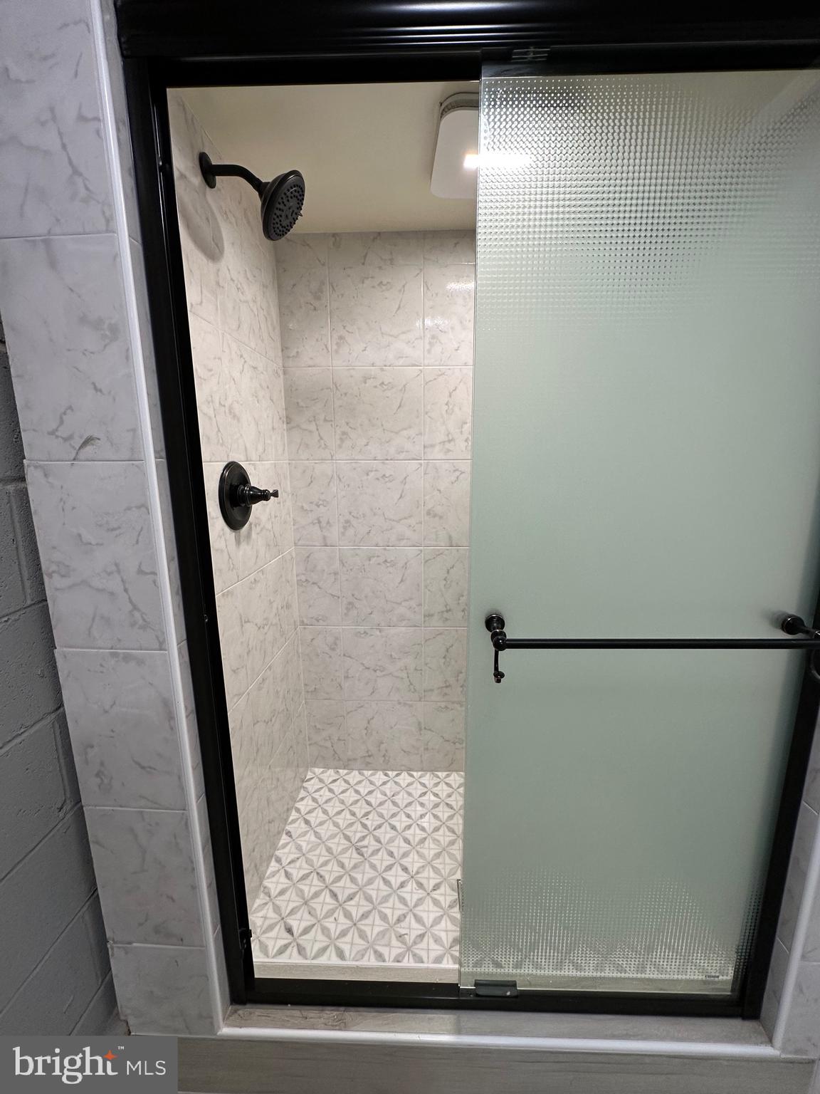 RESTON - Residential Lease