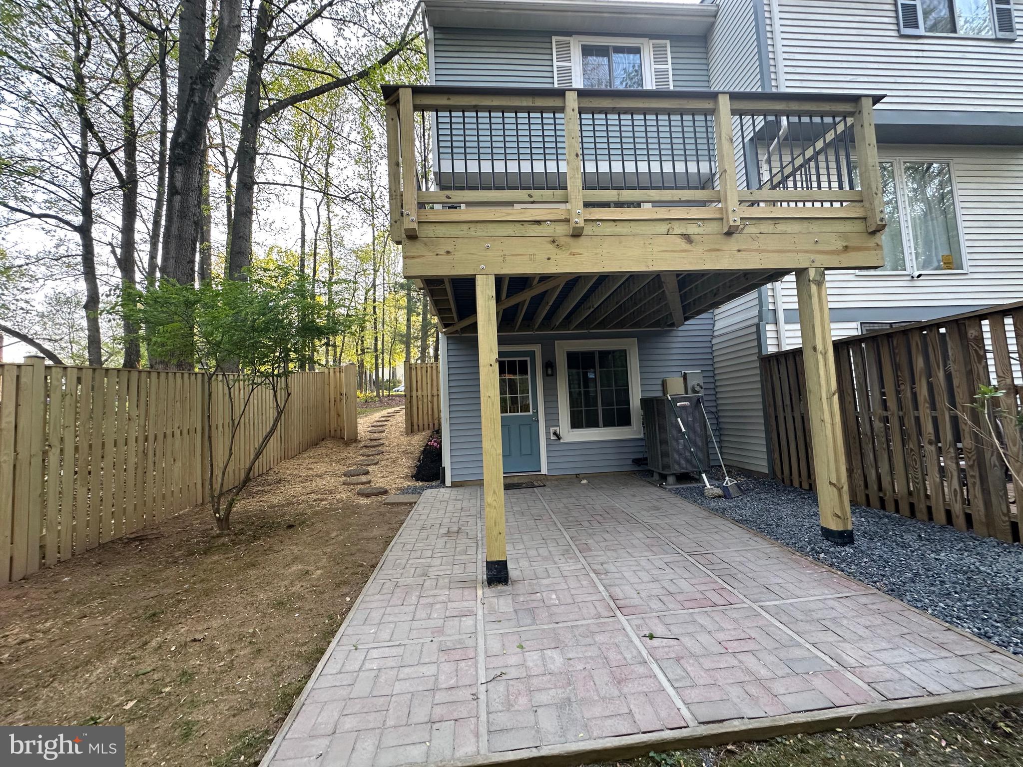 RESTON - Residential Lease