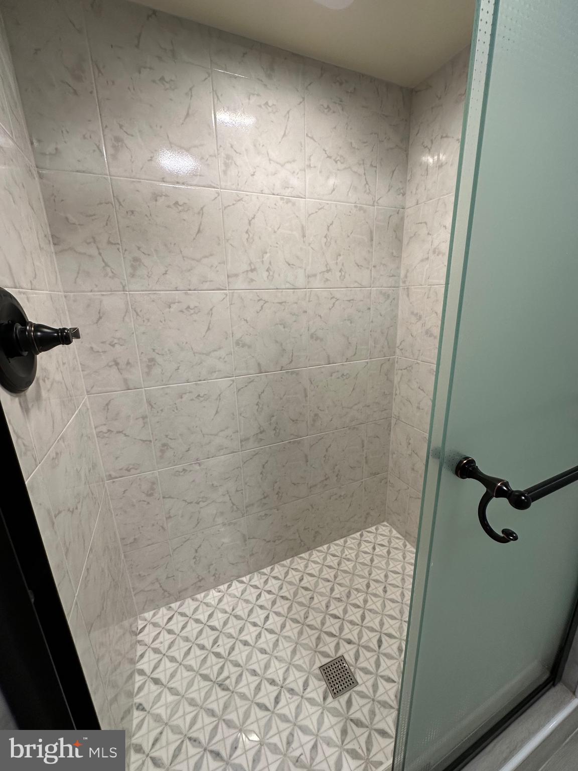 RESTON - Residential Lease